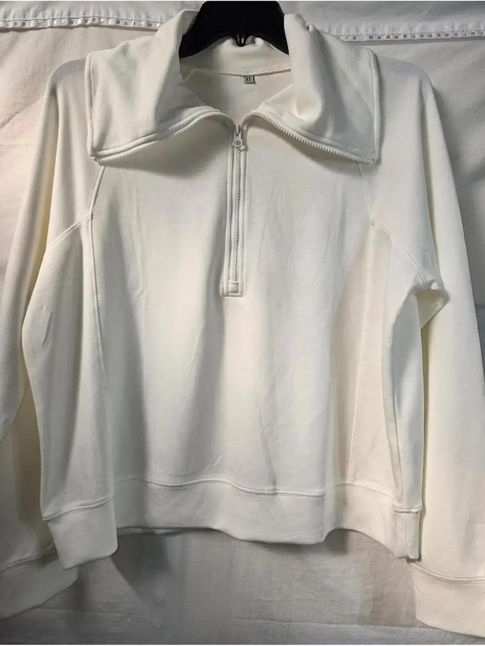 White Half-Zip Pullover Sweatshirt Size XL No Brand